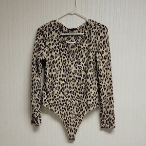 Banana Republic lepard Print Long Sleeve Bodysuit, women's Sz Large NWT